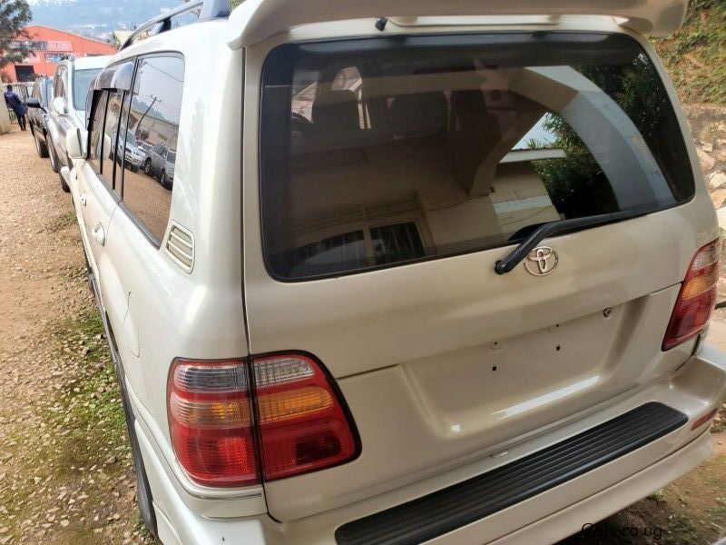 Toyota LAND CRUISER VX UBE DIESEL in Uganda