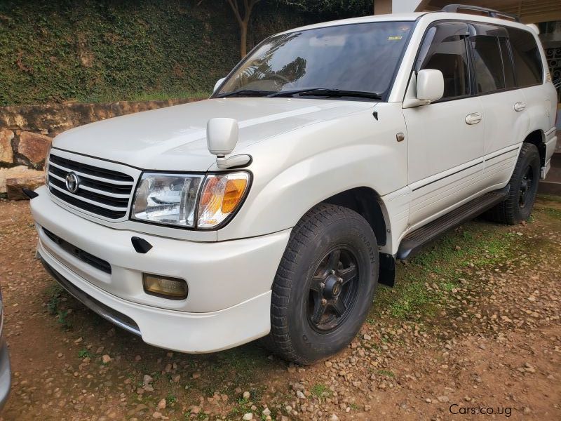 Toyota LAND CRUISER VX UBE DIESEL in Uganda