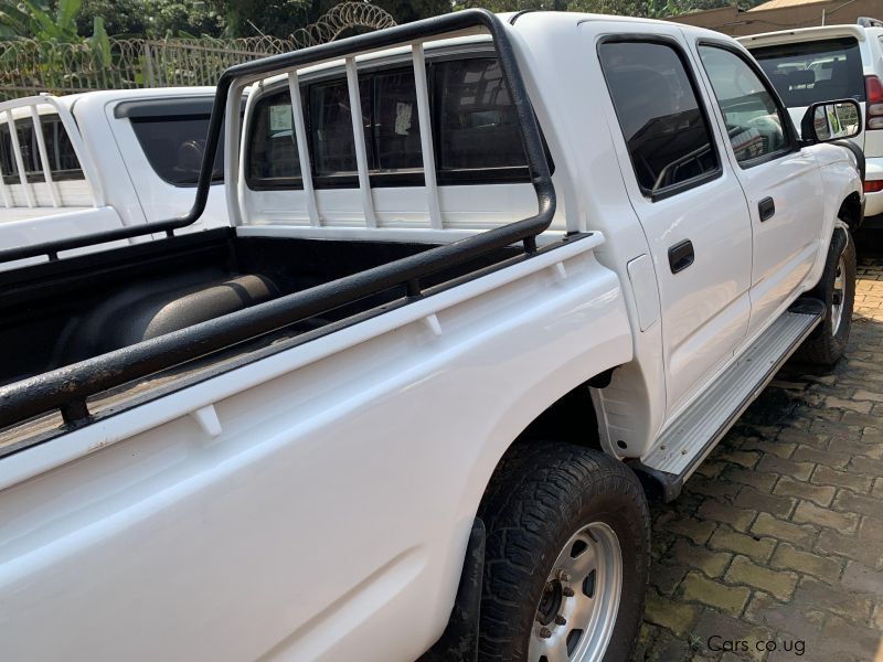 Toyota hilux  in Uganda