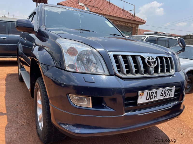 Toyota prado tx in Uganda