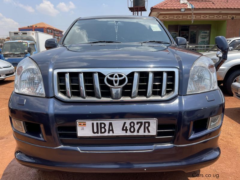 Toyota prado tx in Uganda