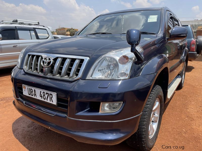 Toyota prado tx in Uganda