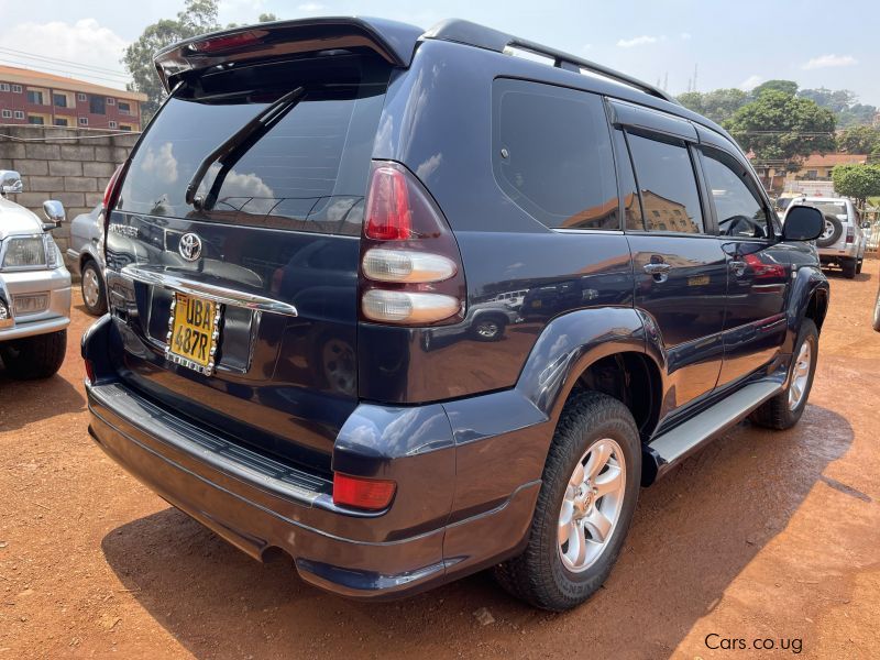 Toyota prado tx in Uganda