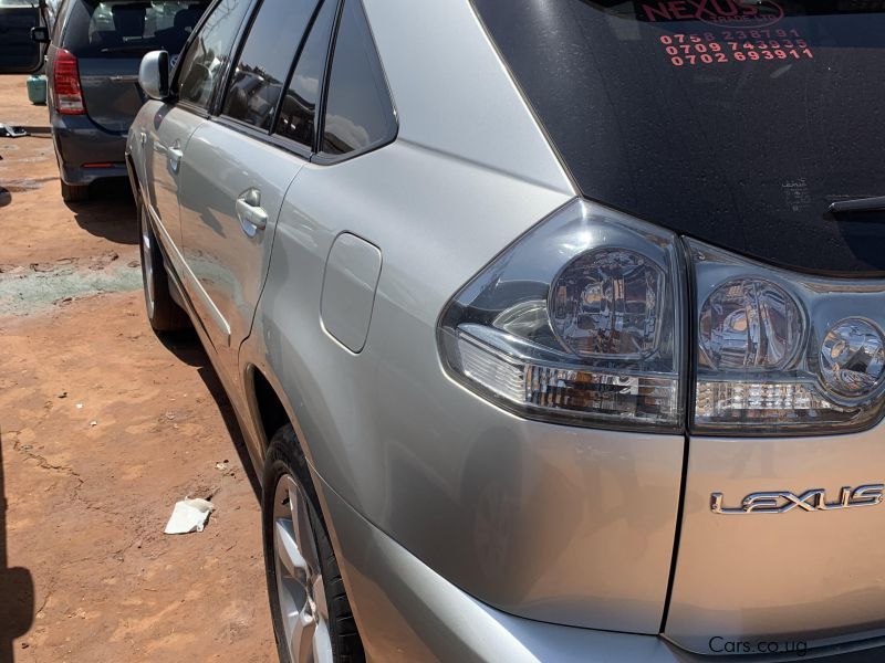 Lexus RX 300 VVT-i V6 24 V in Uganda