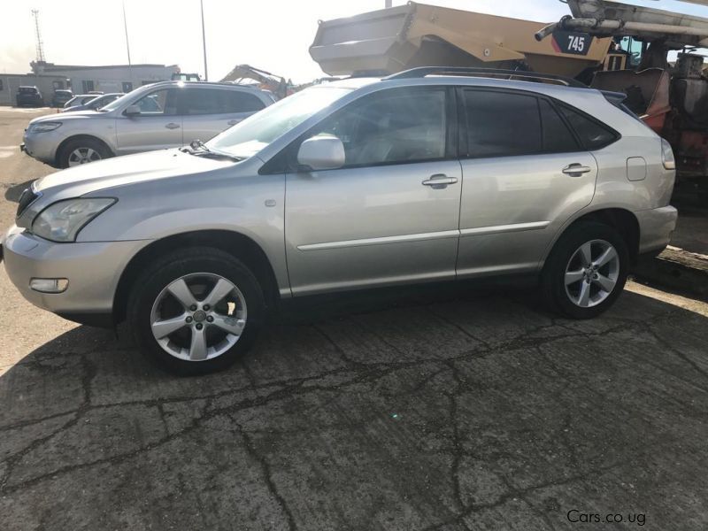 Lexus RX 300 in Uganda