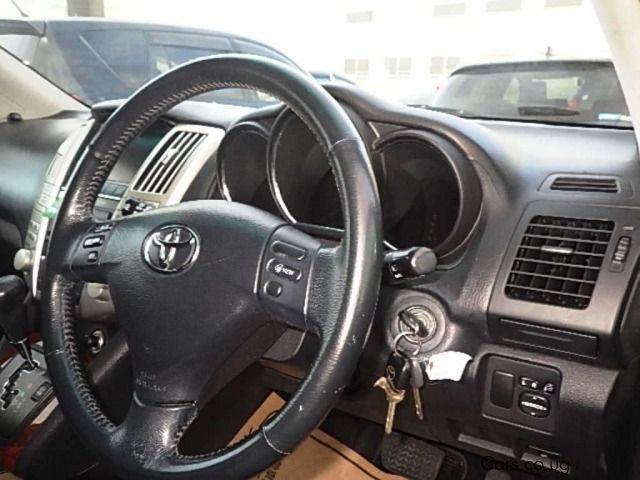 Toyota HARRIER 240G in Uganda