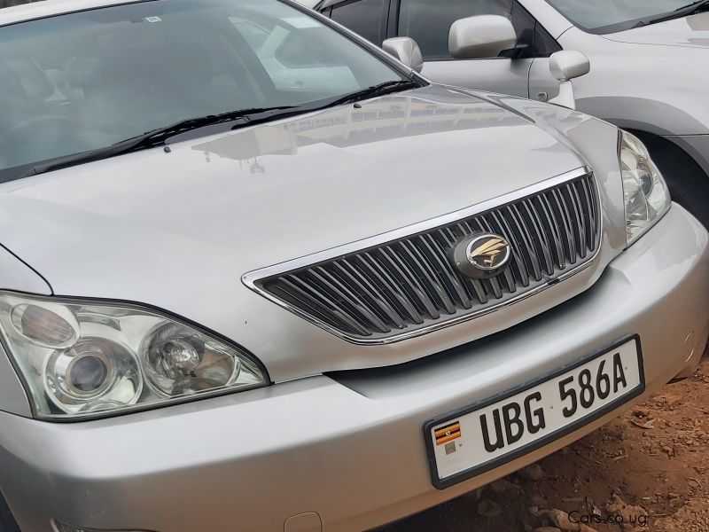 Toyota Harrier in Uganda