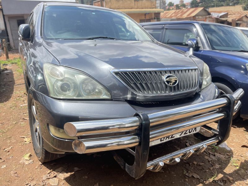 Toyota Harrier in Uganda