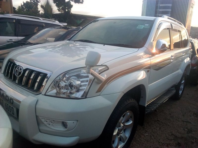 Toyota Land cruiser TX Prado in Uganda