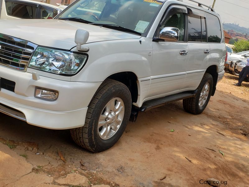 Toyota Landcruiser in Uganda