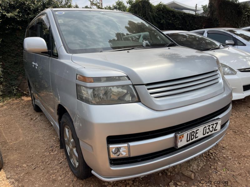 Toyota Noah Voxy in Uganda