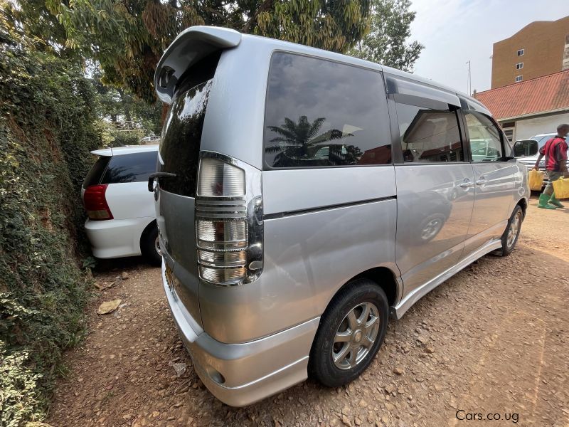 Toyota Noah Voxy in Uganda