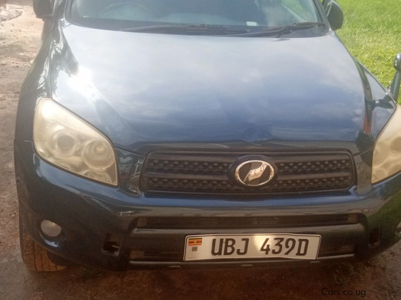 Toyota Rav4 in Uganda