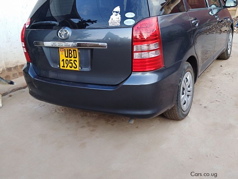 Toyota WISH CBA-ZNE 10G in Uganda