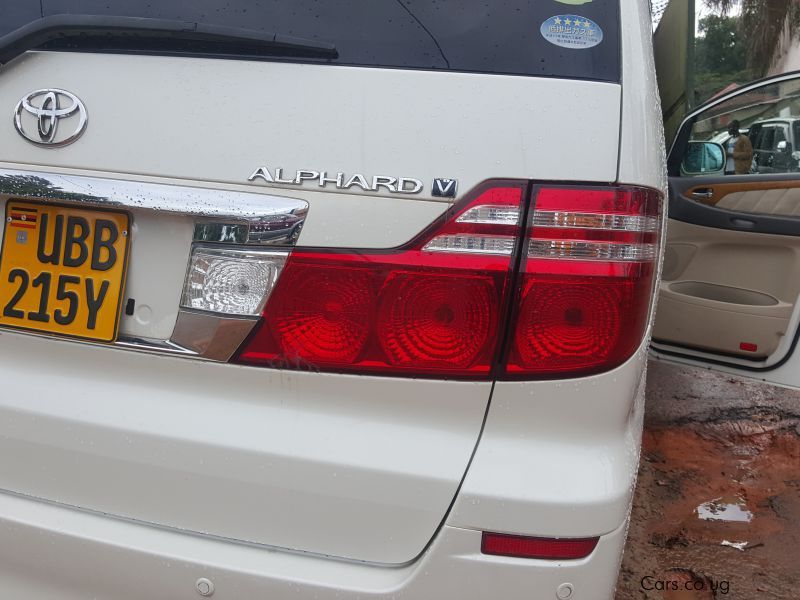 Toyota alphard  in Uganda
