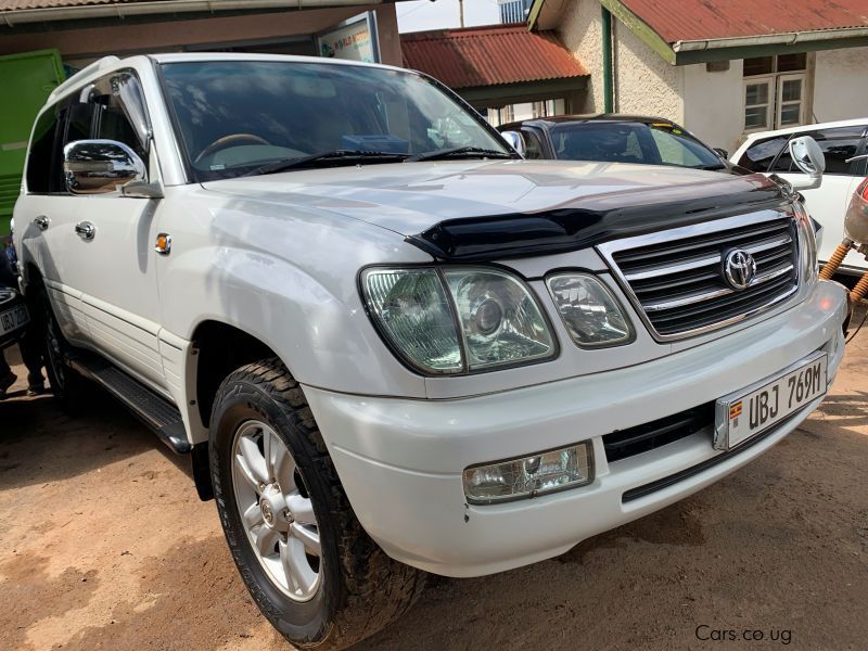 Toyota land cruiser cygnus in Uganda