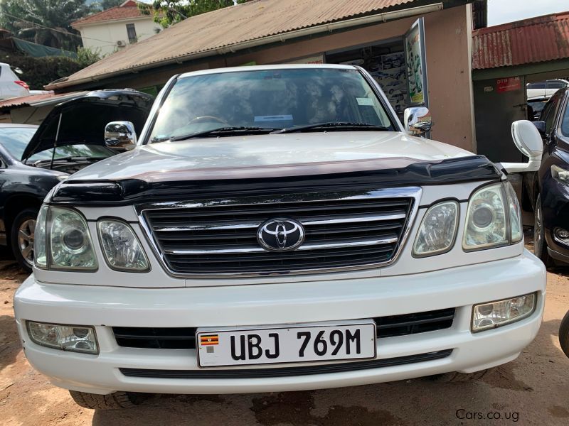 Toyota land cruiser cygnus in Uganda
