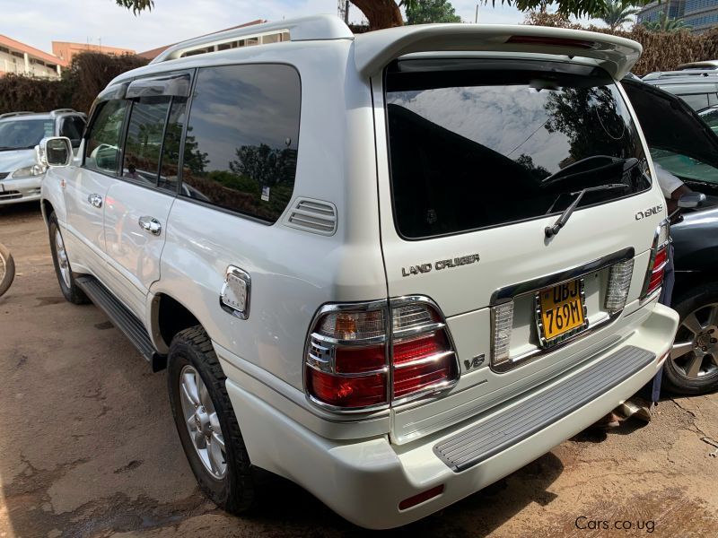 Toyota land cruiser cygnus in Uganda