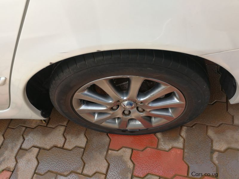 Toyota mark 2 grande in Uganda