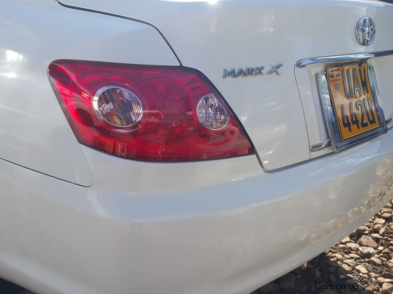 Toyota mark x in Uganda