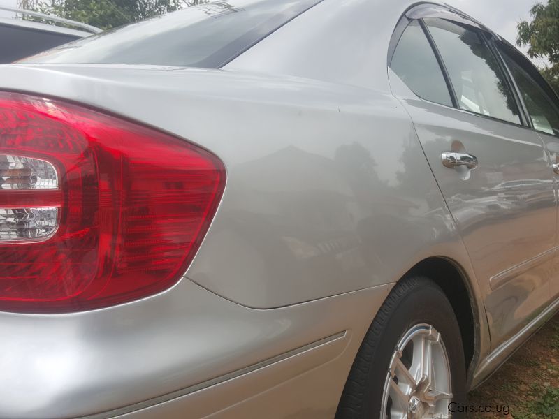 Toyota premio in Uganda