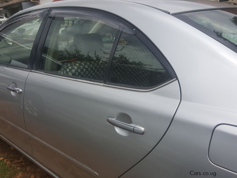 Toyota premio in Uganda