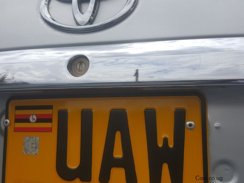 Toyota premio in Uganda