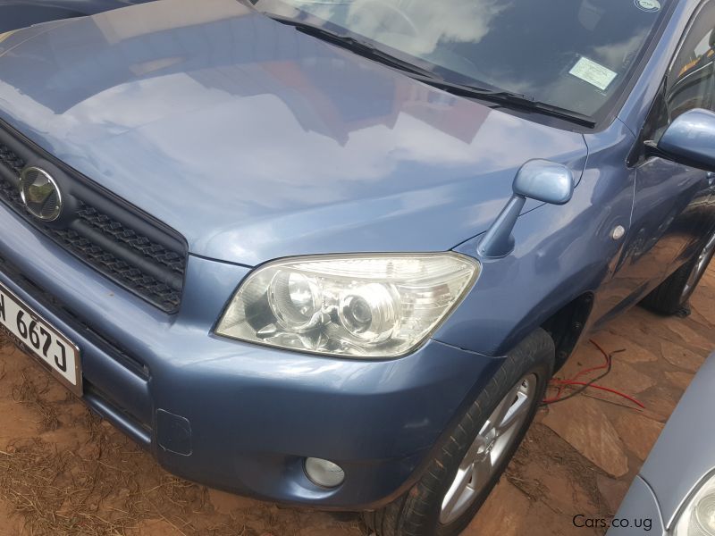 Toyota rav4 in Uganda