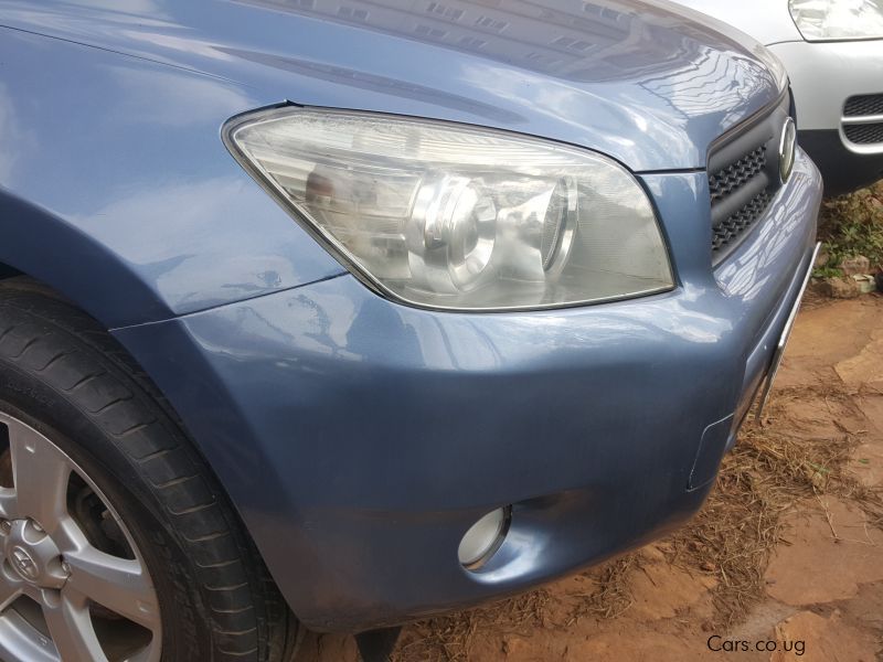 Toyota rav4 in Uganda