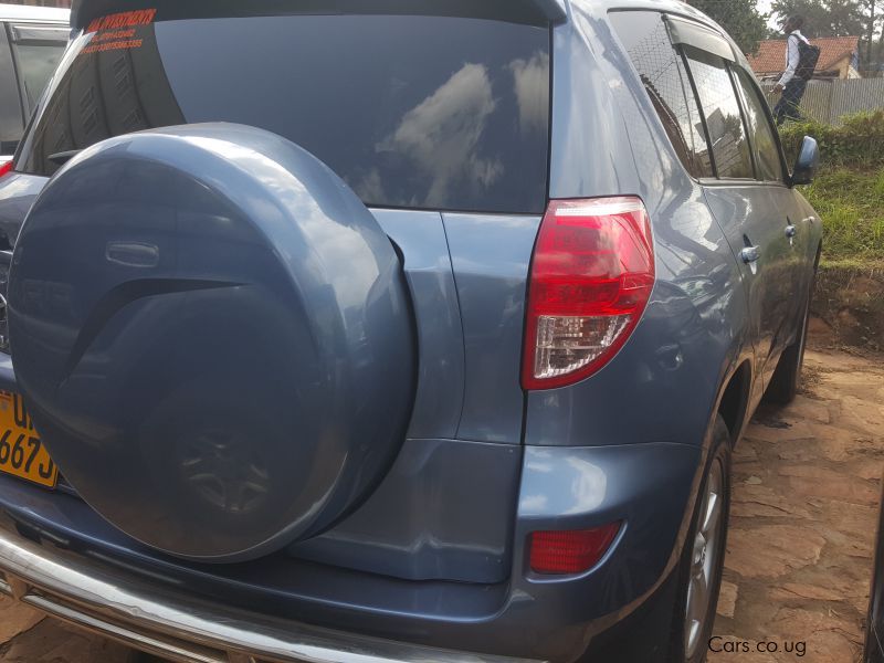 Toyota rav4 in Uganda