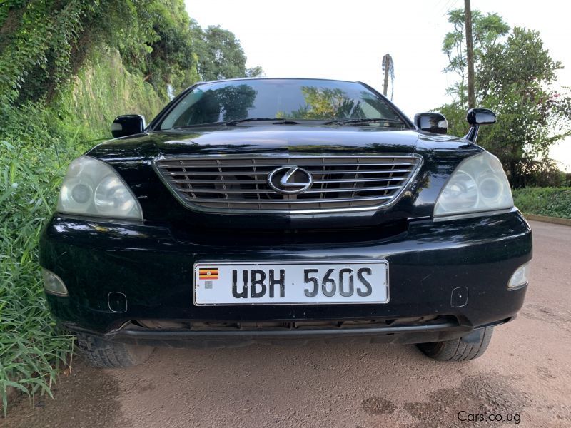 Lexus RX 330 in Uganda