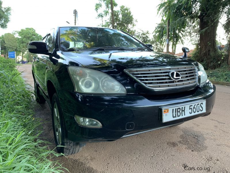 Lexus RX 330 in Uganda