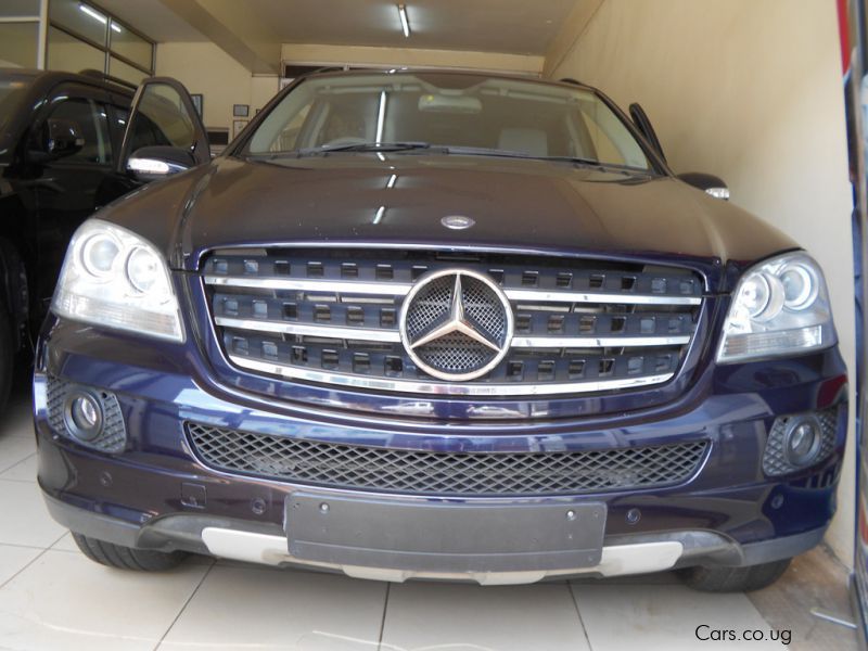 Mercedes-Benz ML 320 in Uganda