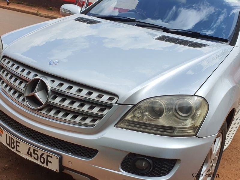 Mercedes-Benz ML 320 in Uganda