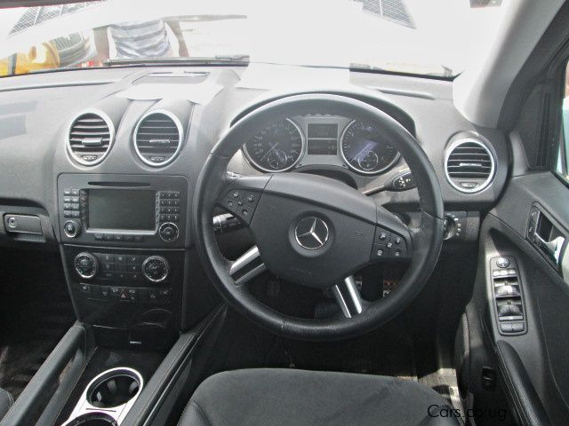 Mercedes-Benz ML 350 in Uganda