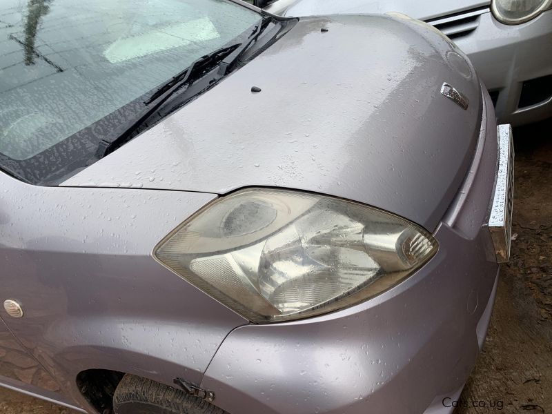 Toyota  passo in Uganda