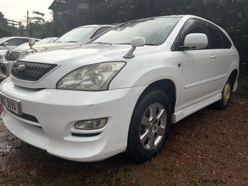 Toyota Harrier in Uganda