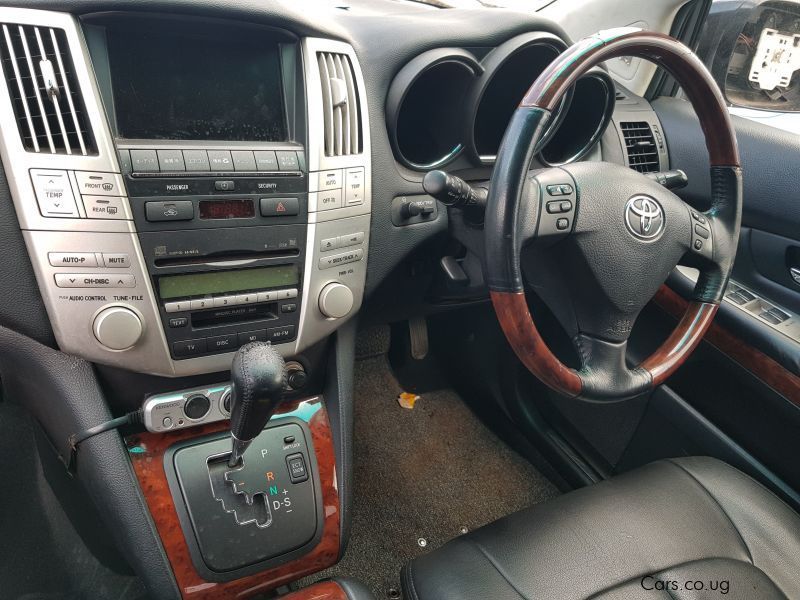 Toyota Harrier in Uganda