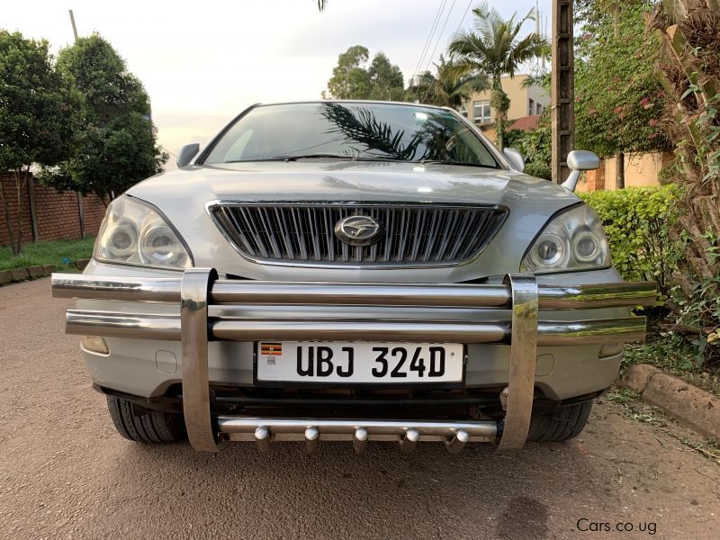 Toyota Harrier in Uganda