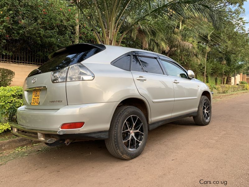 Toyota Harrier in Uganda