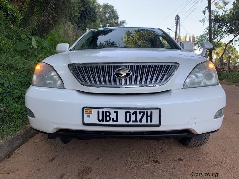 Toyota Harrier in Uganda