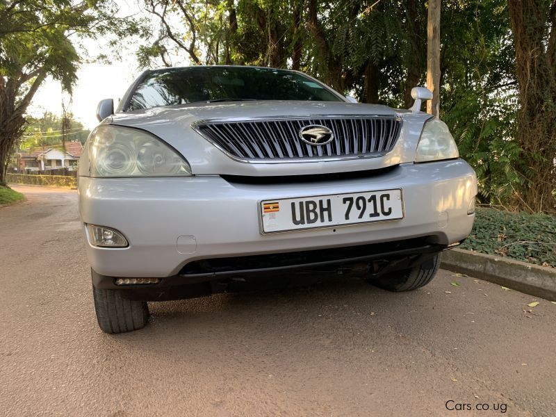 Toyota Harrier in Uganda