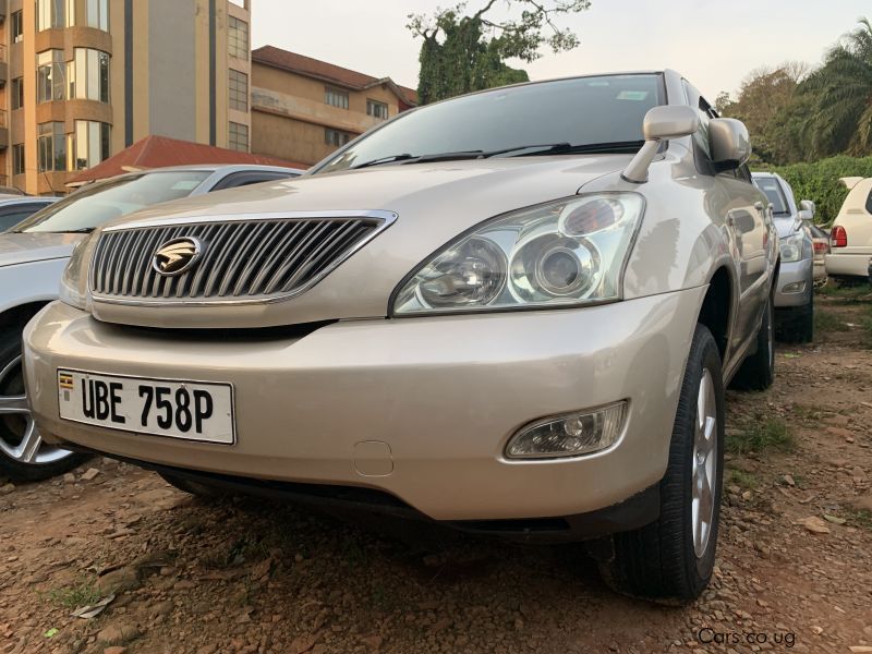 Toyota Harrier in Uganda