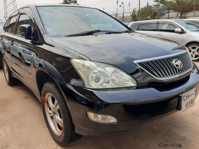 Toyota Harrier in Uganda