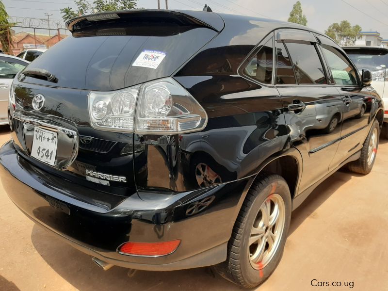 Toyota Harrier in Uganda