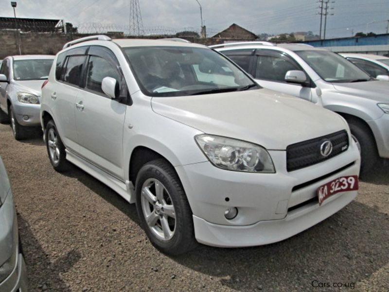 Toyota Rav-4 in Uganda