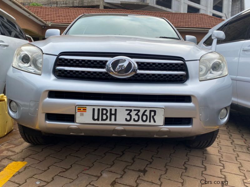 Toyota Rav4 in Uganda