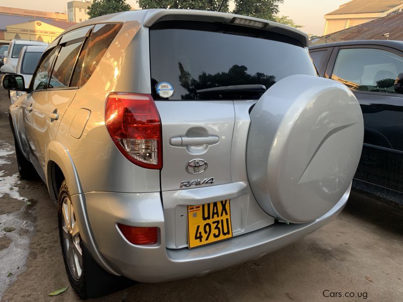 Toyota Rav4 in Uganda