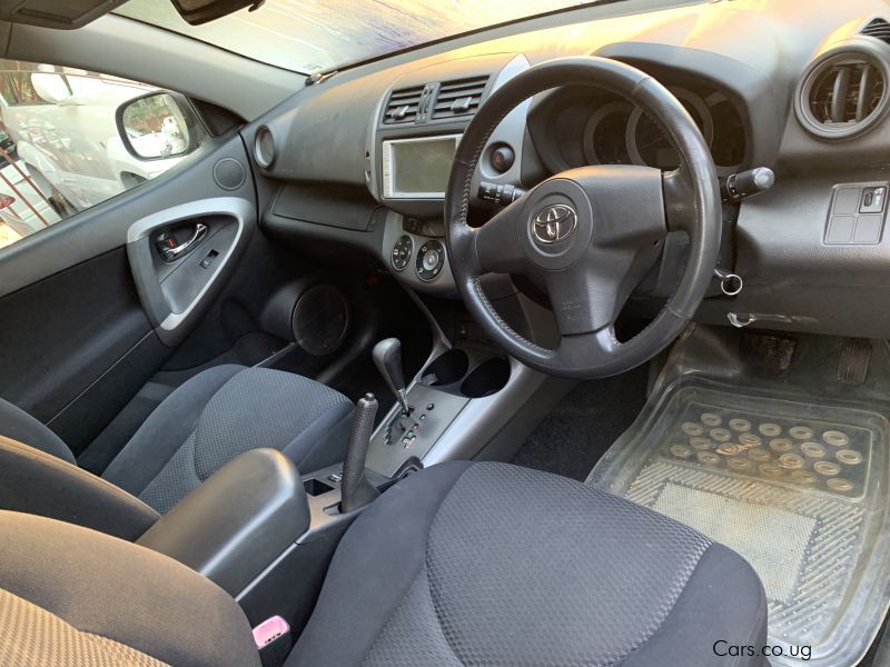 Toyota Rav4 in Uganda