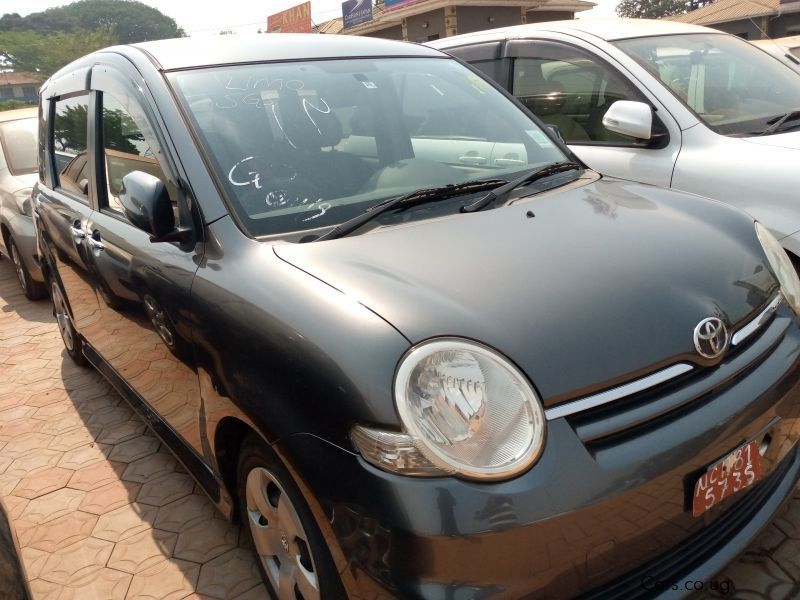 Toyota SIENTA  in Uganda